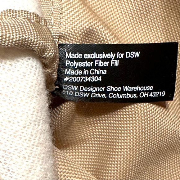 5/$15💥 DSW Cream Faux Fur Kids Backpack Travel & Everyday Bag - Picture 7 of 13